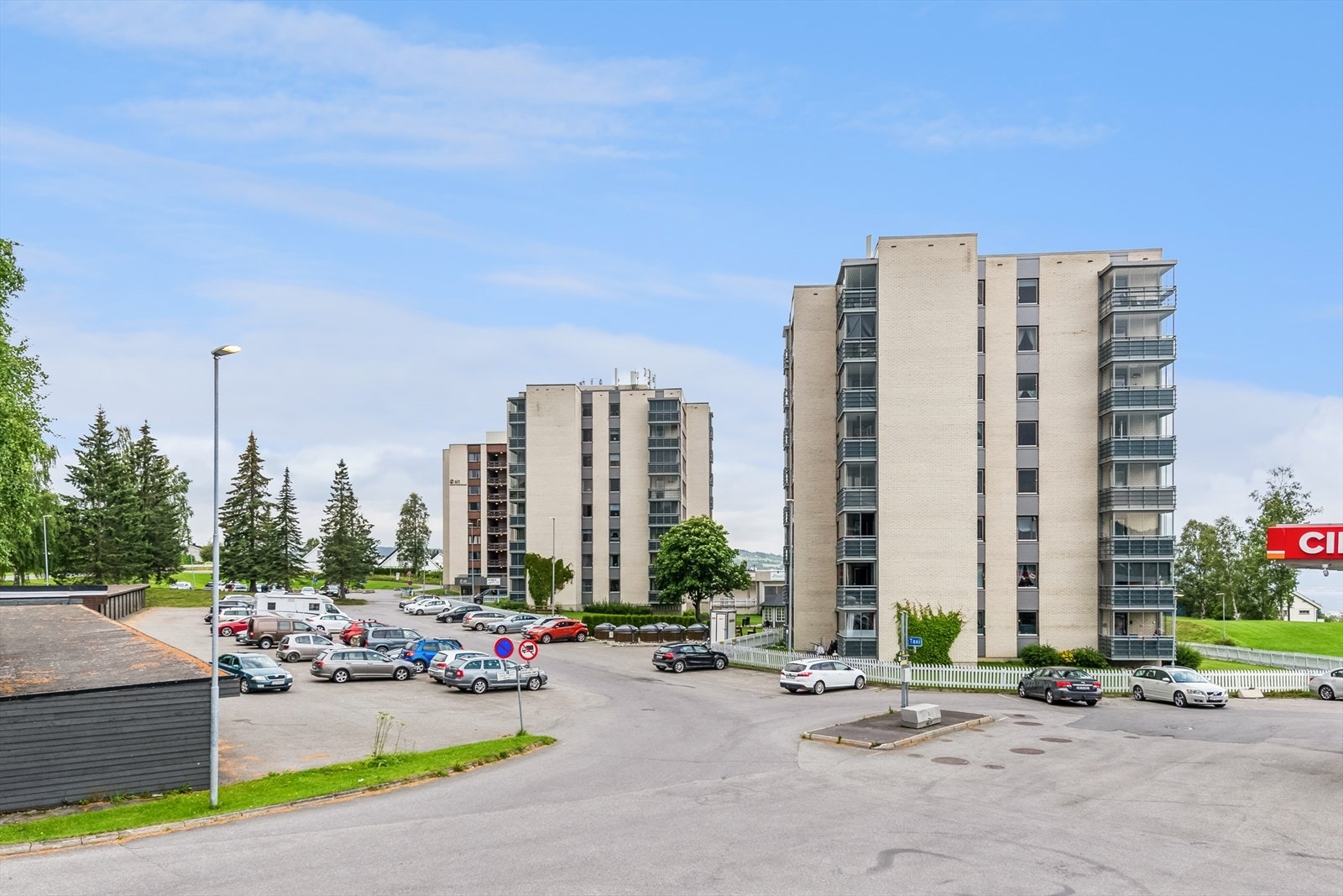 Borettslaget benytter parkering på kommunens eiendom. Galleribilde