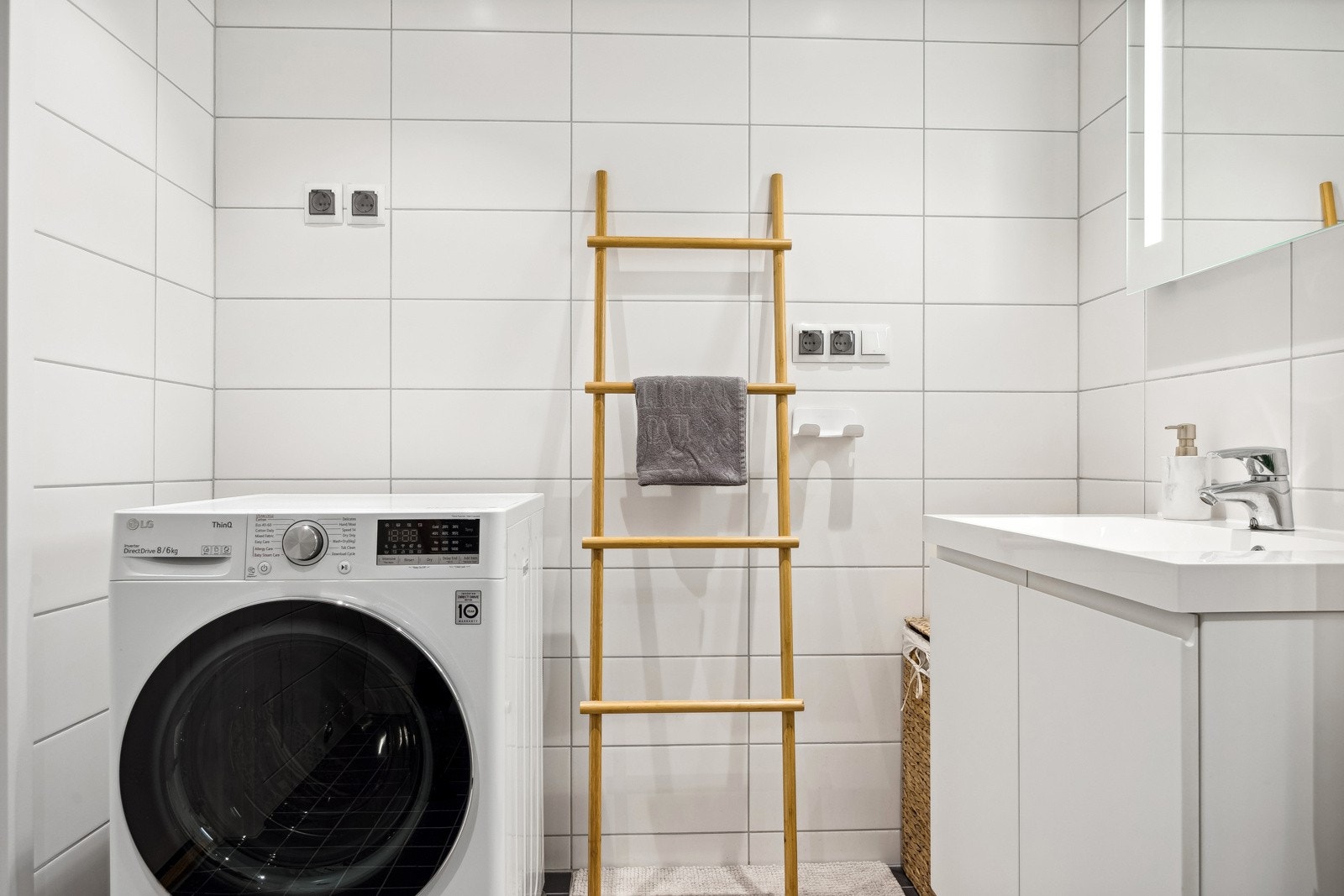 Badet er av moderne stand og er velutstyrt med alle fasiliteter. Galleribilde