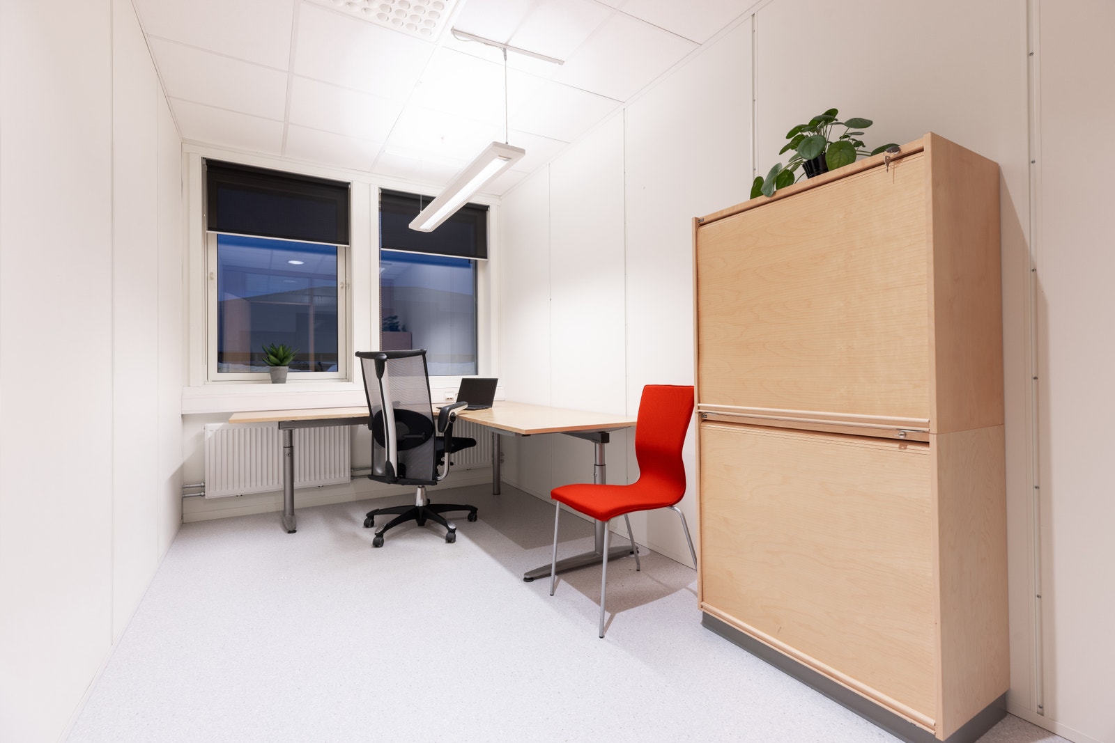 Kontorlokalene som leies ut består av cellekontorer, og er på henholdsvis 9,2 og 12,2 m2. Galleribilde