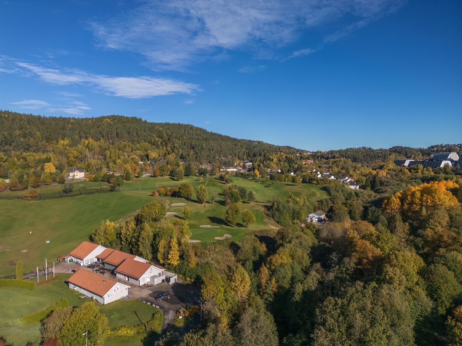 Groruddalen golfklubb er 10 min. gange fra boligen Galleribilde