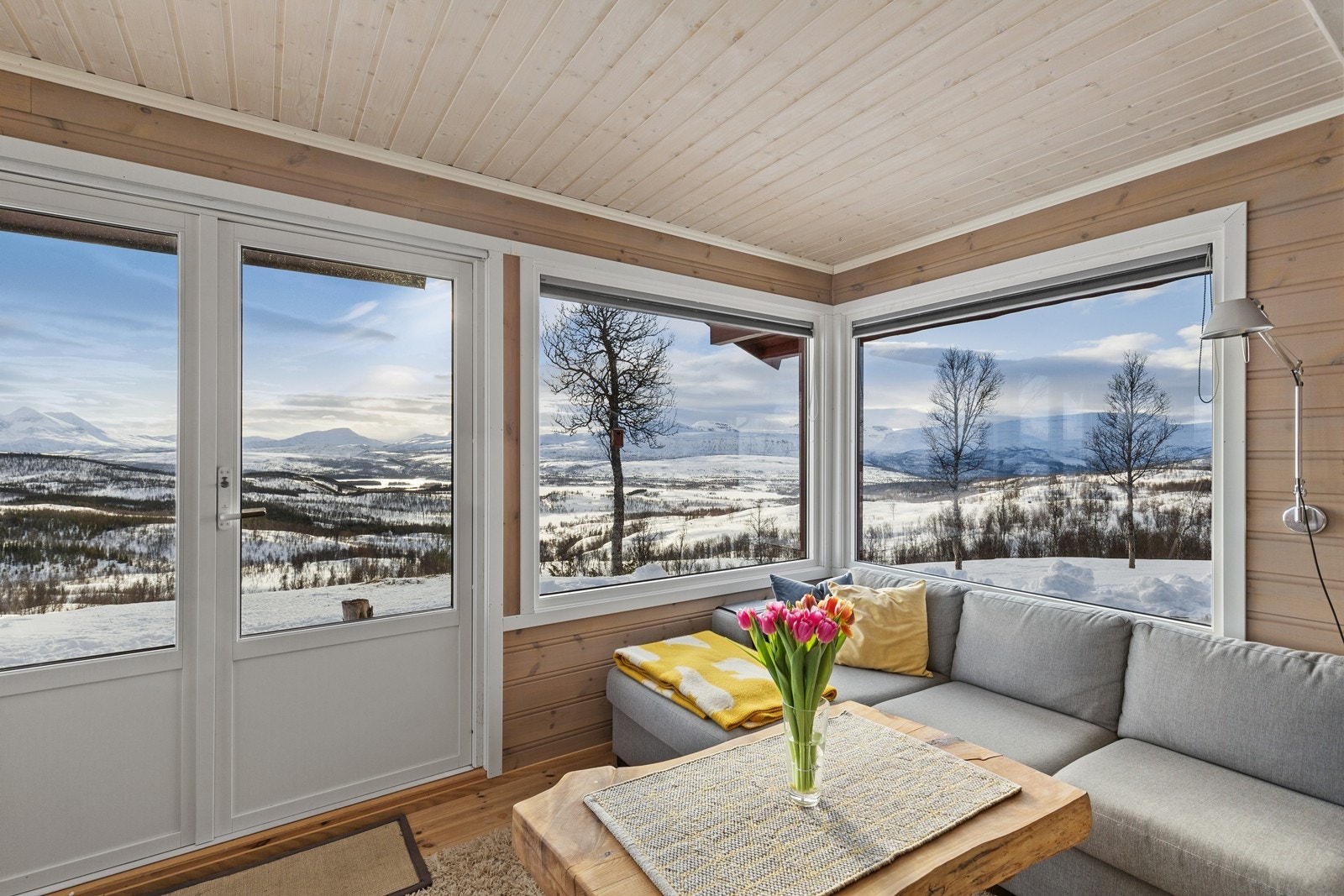 Nordvik Finnsnes presenterer Rødhytta! Galleribilde