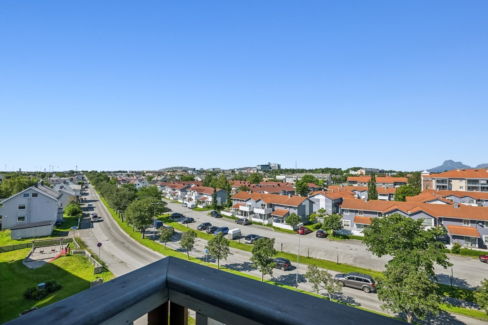Leiligheten ligger fint til i 5 etg. og har en flott utsikt og gode solforhold. Galleribilde