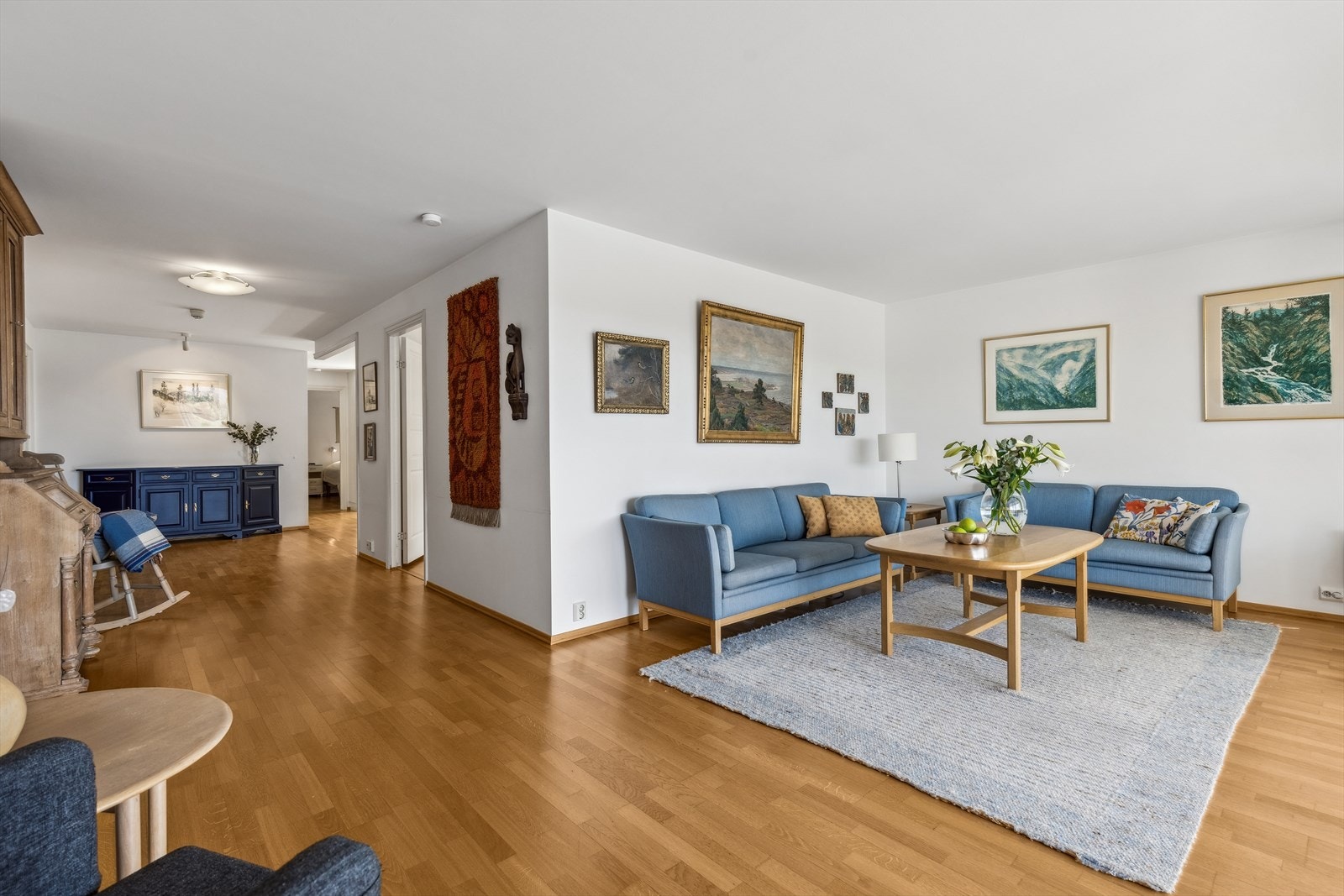 Stuen har flere soner Galleribilde