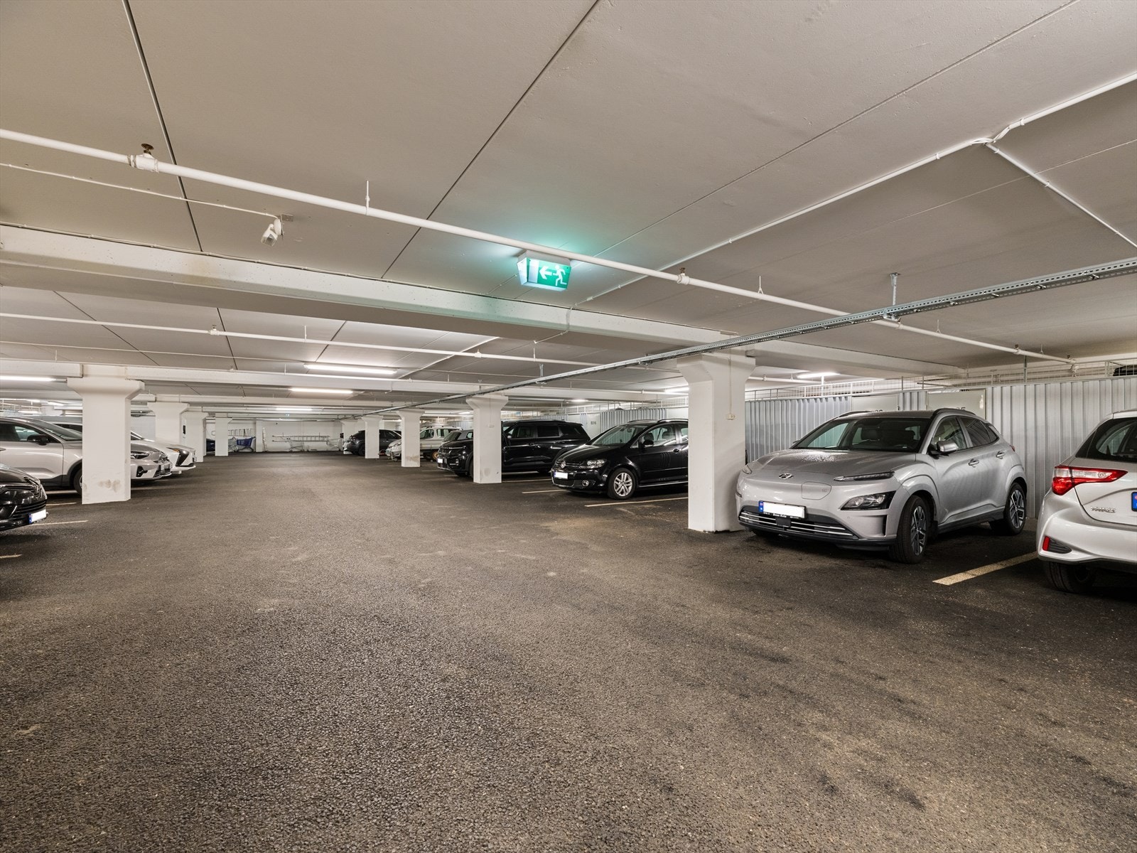 1 parkeringsplass i garasjeanlegg Galleribilde