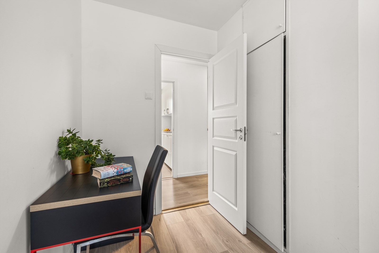 Rommet passer utmerket som gjesterom, barnerom eller kontor Galleribilde