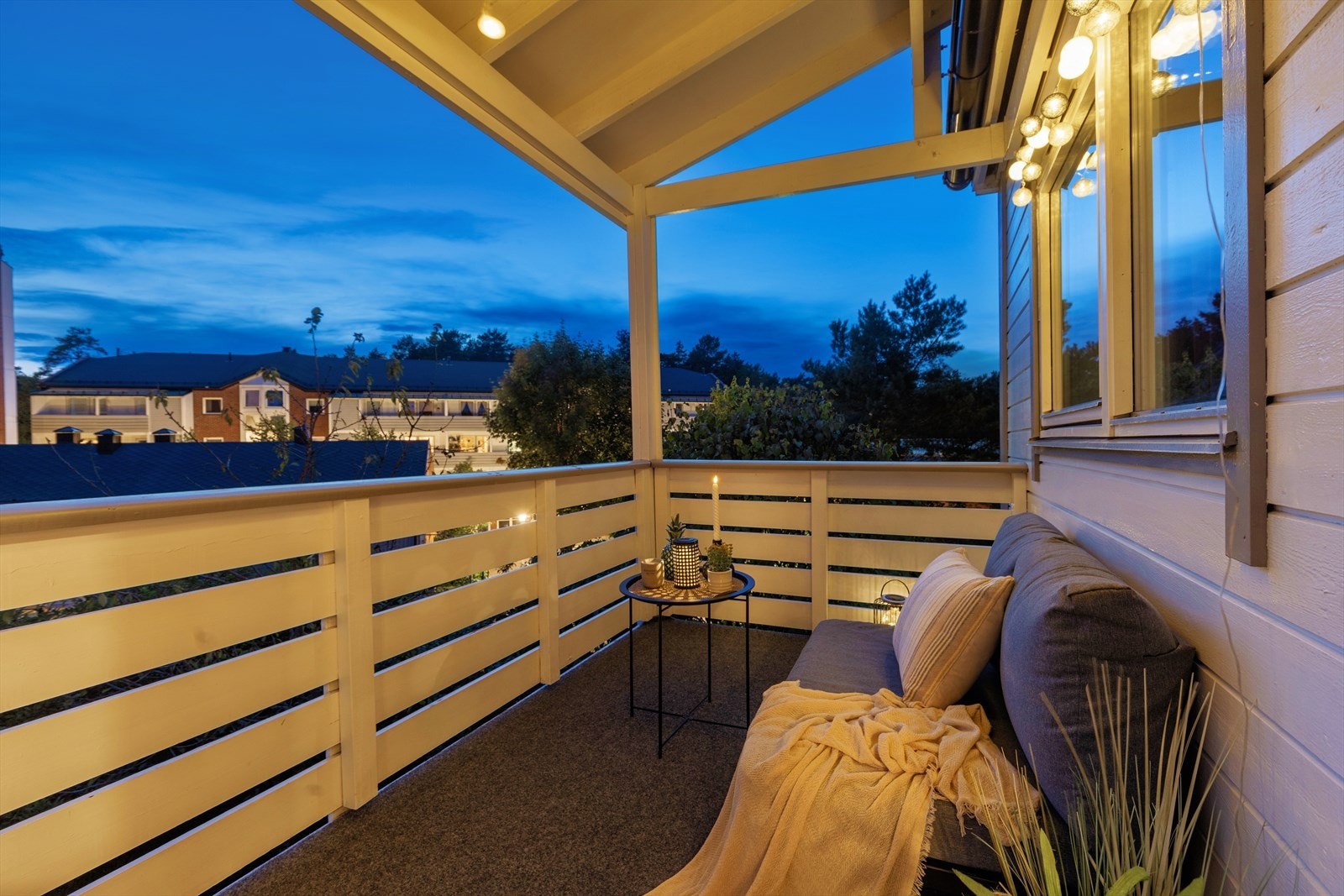 Vestvendt balkong på ca. 7 m². Galleribilde