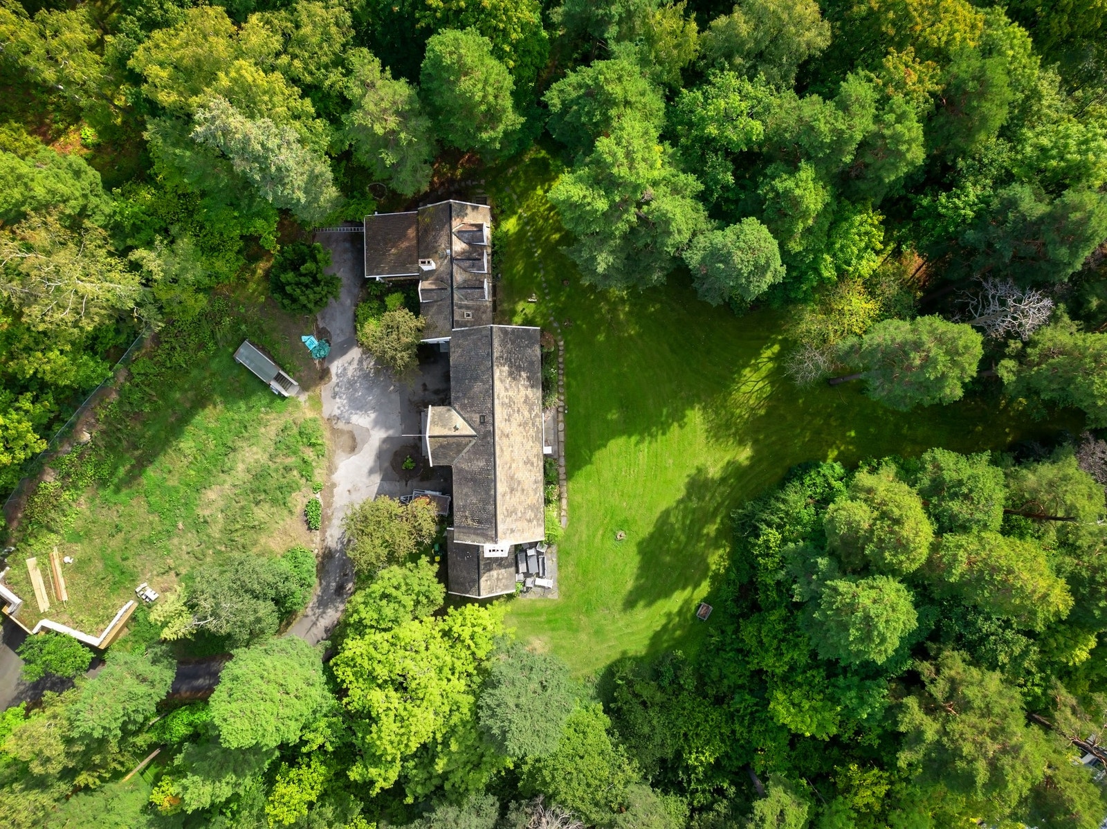 Kort vei til sjø og badeplass Galleribilde