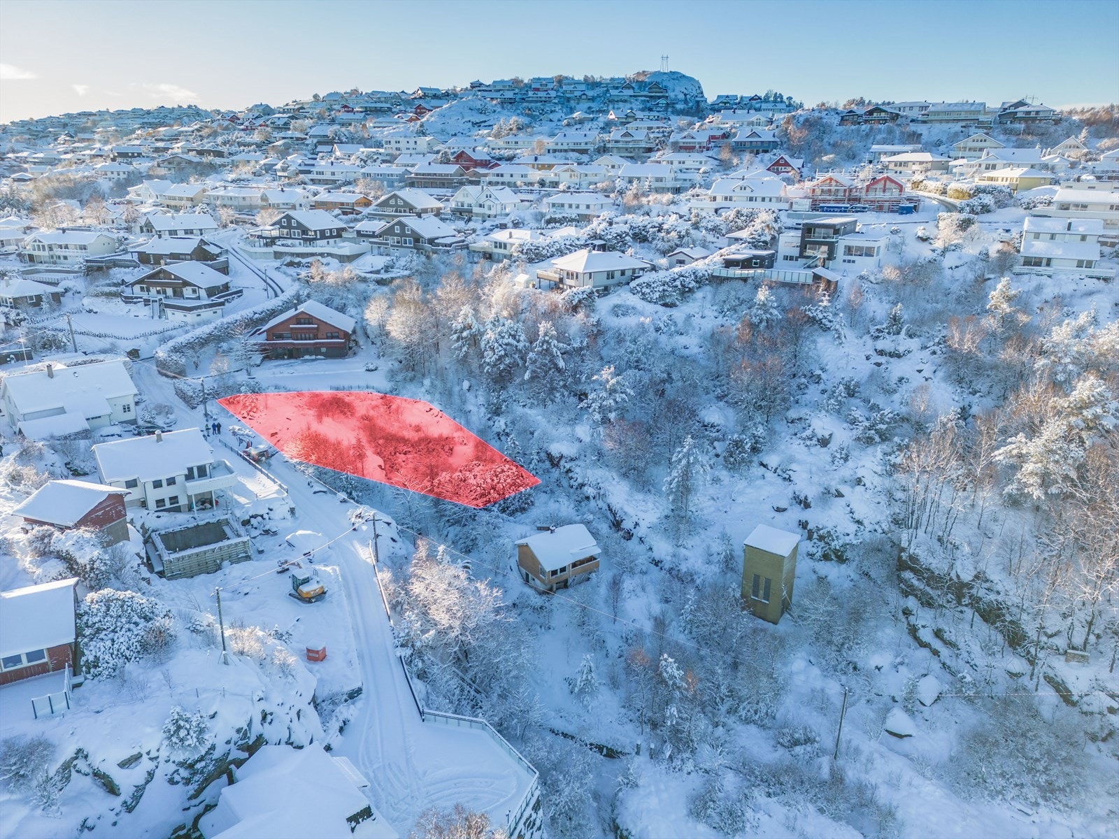 Tomten er på over ett mål (1006 m²). Galleribilde