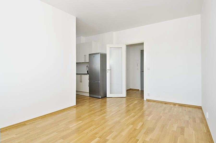 Lys og pen stue med god planløsning Galleribilde