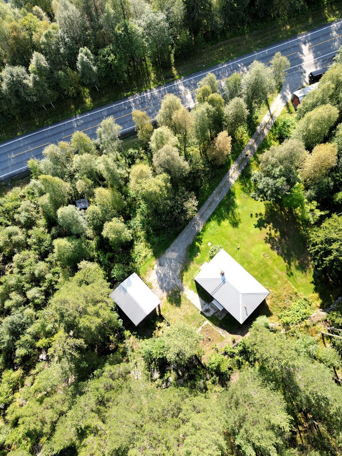 Eiendommen ligger langs RV7. Støy fra veien på påregnes Galleribilde