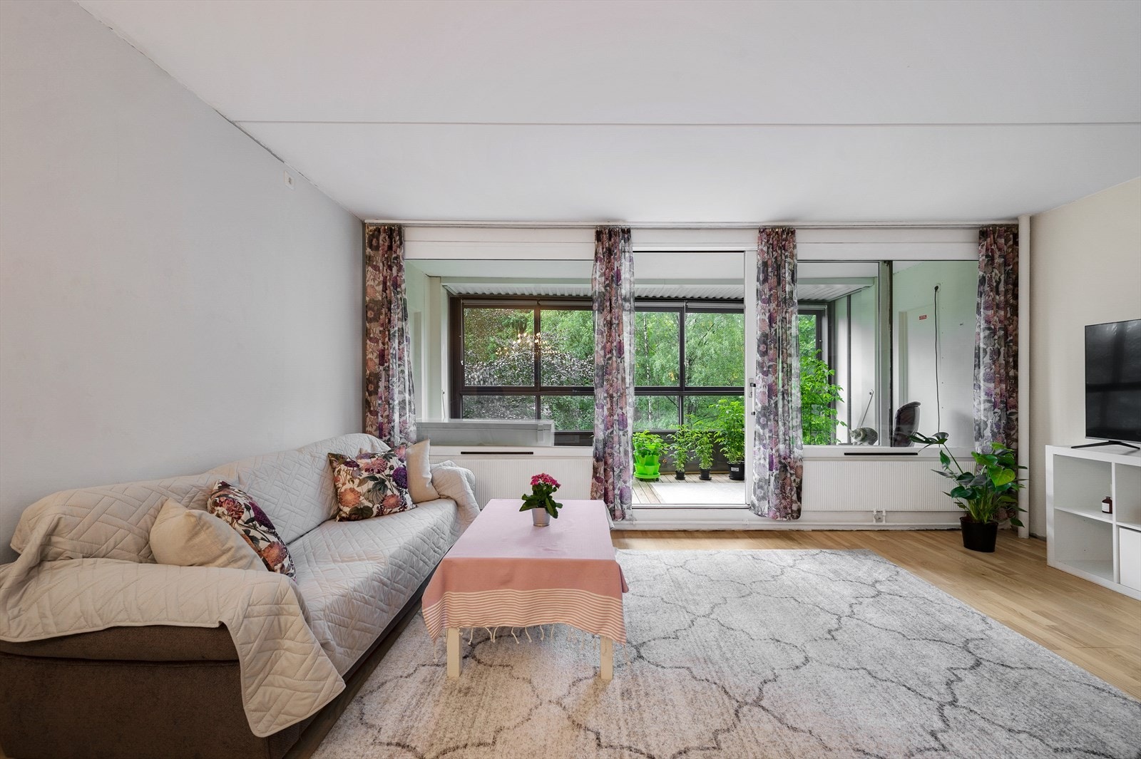 - Velkommen til Ammerudhellinga 35, presentert av lokalmegler Shan Konesalingam v/EiendomsMegler1- Galleribilde