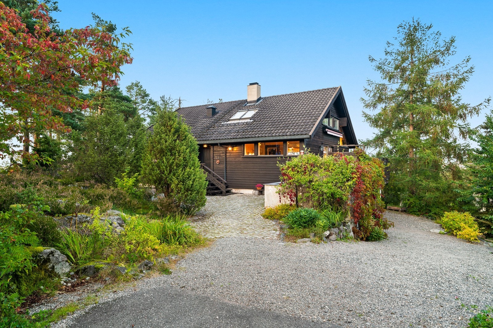 Eiendommen har en stor tomt på hele 1137.6 m². Galleribilde