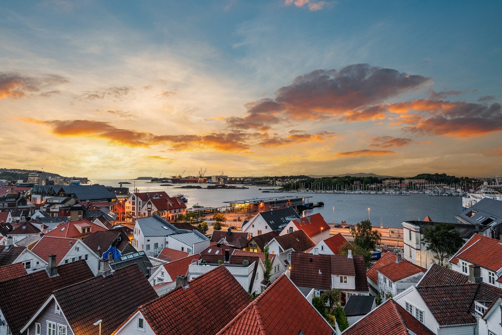 Vi har nå fått for salg denne fantastiske toppleiligheten midt i sentrumskjernen i Stavanger. Sjekk utsikten! Galleribilde