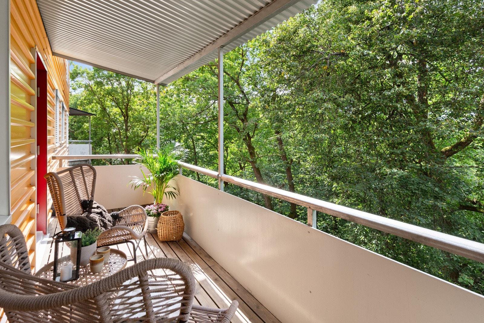 Her kan man sitte usjenert og nyte roen. Galleribilde