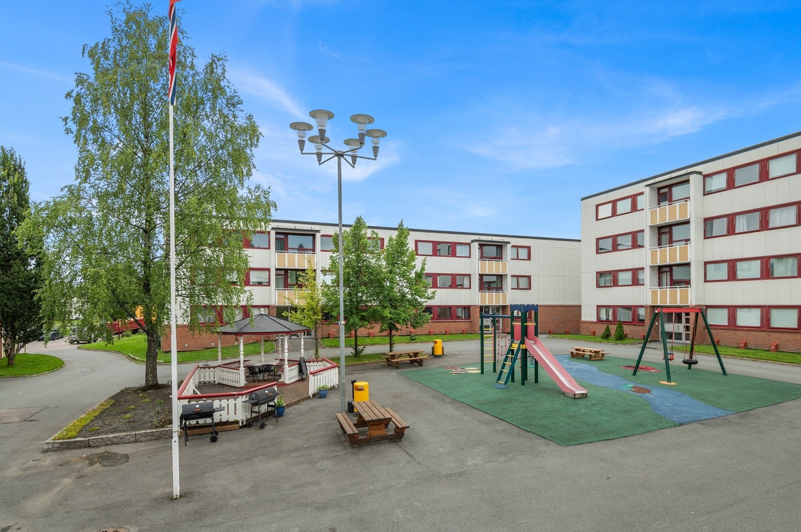 Leiligheten disponerer egen sportsbod av god størrelse som gir gode oppbevaringsmuligheter. Galleribilde