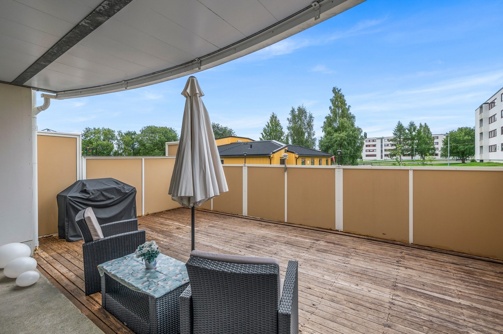 Terrassen måler hele 36 m² og byr på gode solforhold. Galleribilde