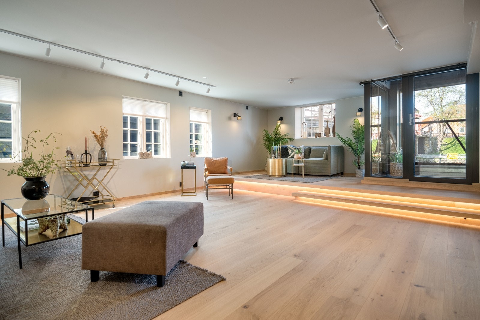 Proaktiv Eiendomsmegling ved Eirik Døsen og Mads Kirkeslett har gleden av å presentere Nedre Bakklandet 2 - En spektakulær leilighet med egen utleiedel. Galleribilde