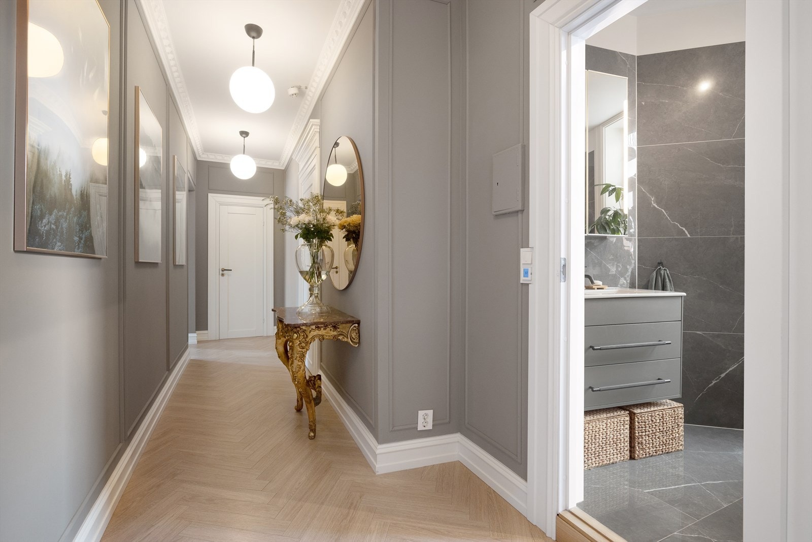 Leiligheten disponerer 3 stk boder i kjeller, loft og trapperom Galleribilde