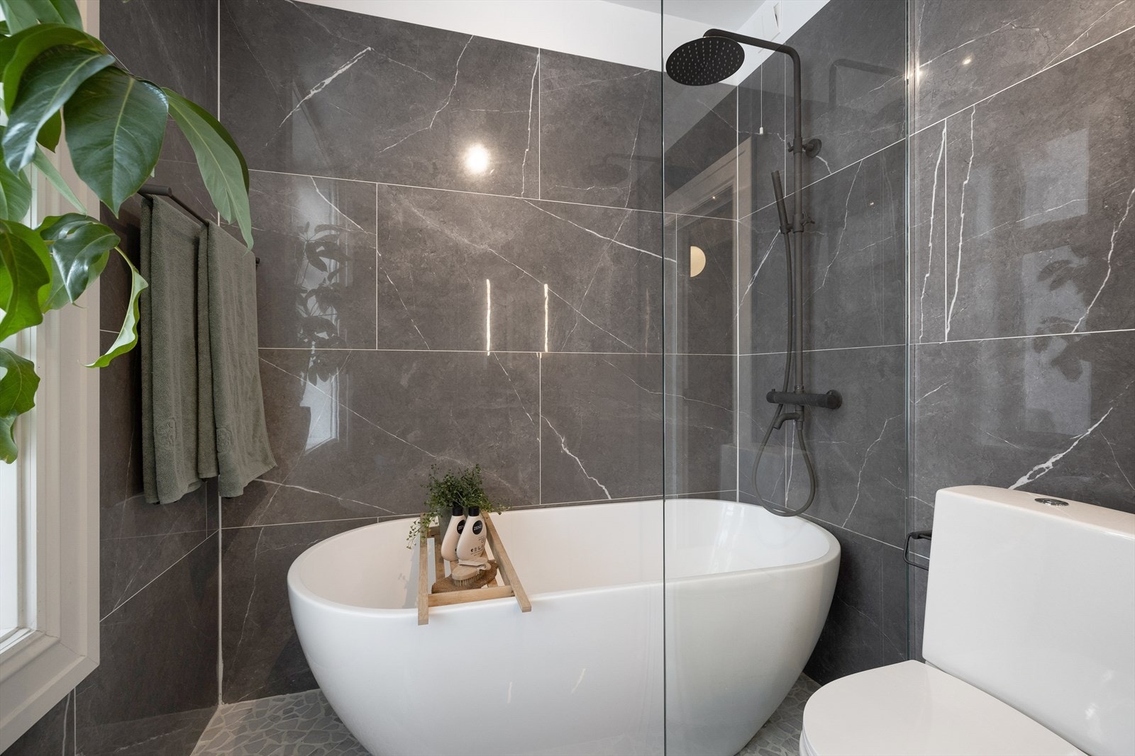 Badet har naturlig ventilering Galleribilde