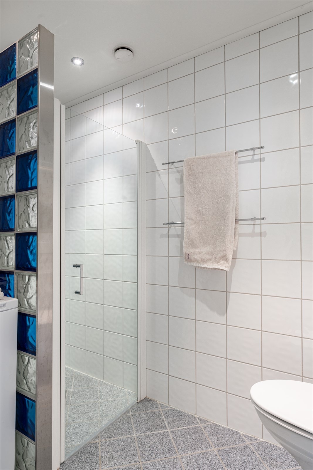 Badene i borettslaget ble rehabilitert mellom 2003 og 2004. Galleribilde