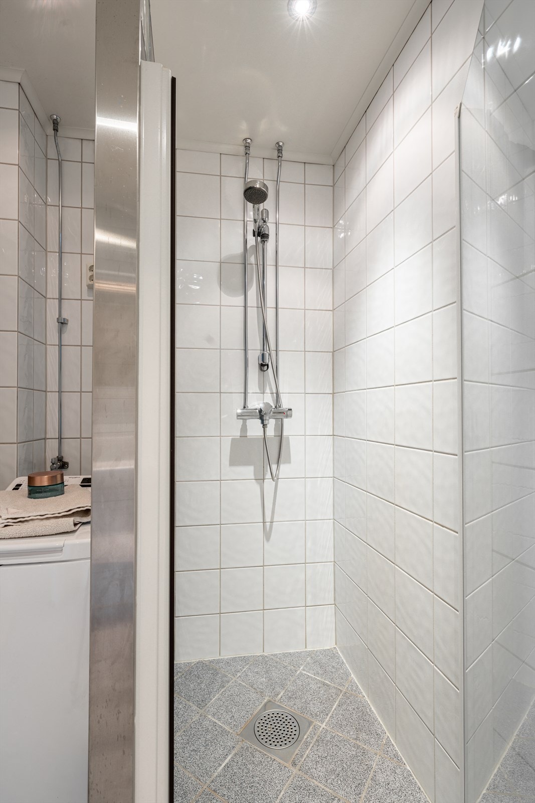 Det er i tillegg opplegg for en smal vaskemaskin. Galleribilde