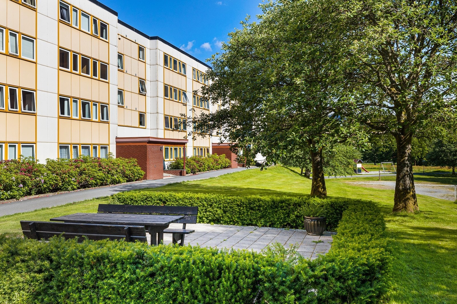 Rolig og barnevennlig nabolag i et veletablert borettslag Galleribilde
