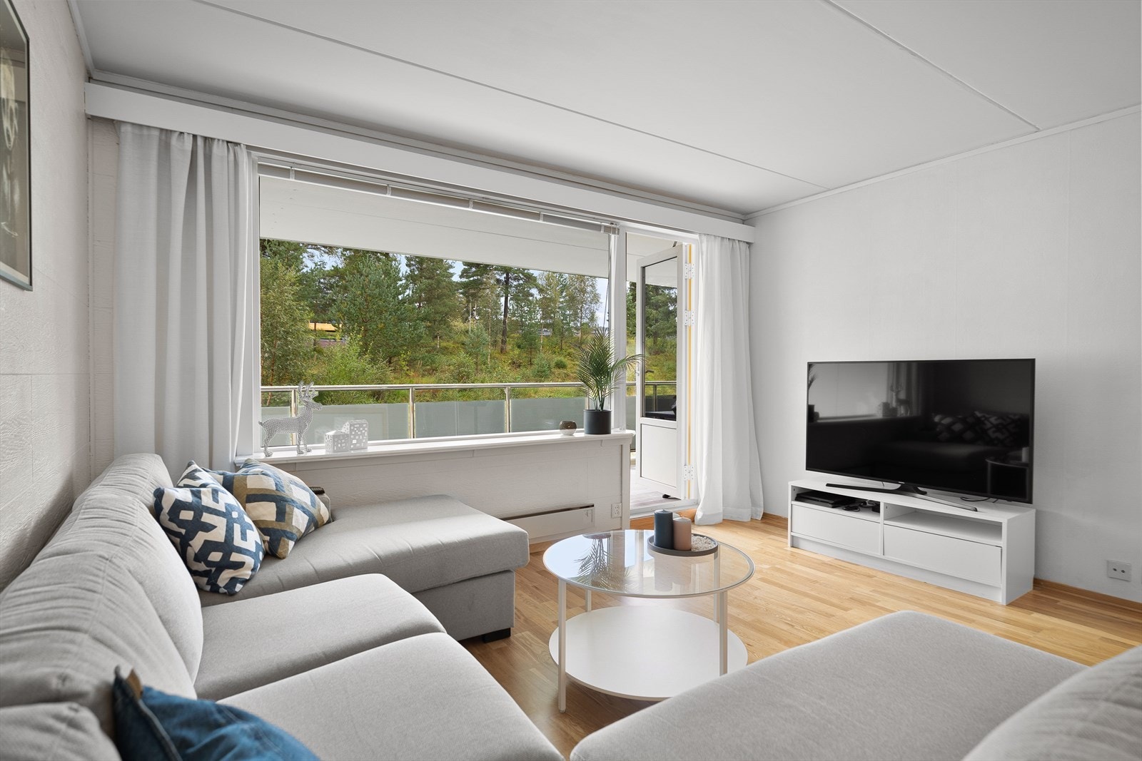Store vindusflater, gode lysforhold Galleribilde
