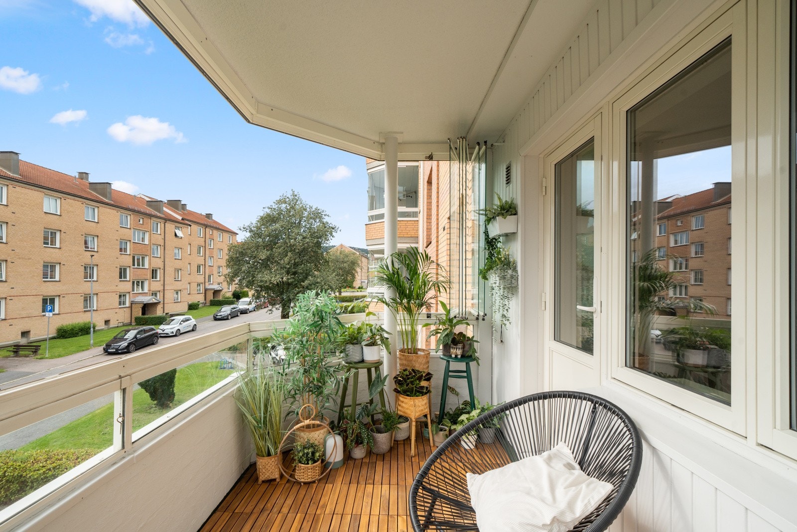 Fra stuen har du utgang til en innglassert balkong på ca. 7 m². Galleribilde