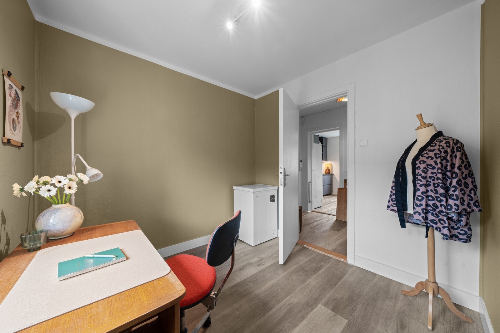 Med to soverom kan man enten benytte et av rommene som gjesterom, barnerom eller kontor - alt etter eget behov! Galleribilde