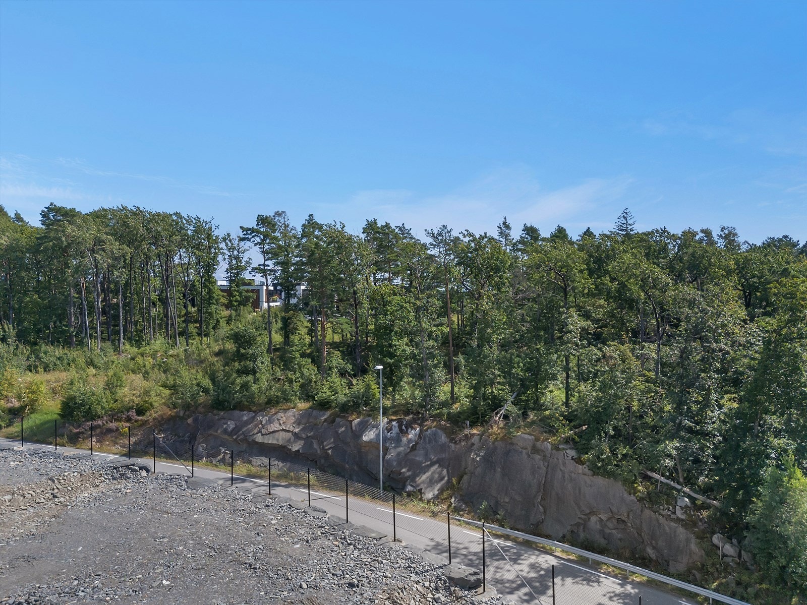 Dvergsnesbrinken 31 - Utsikt omtrent fra takterrasse (8 meter over bakkeplan) Galleribilde