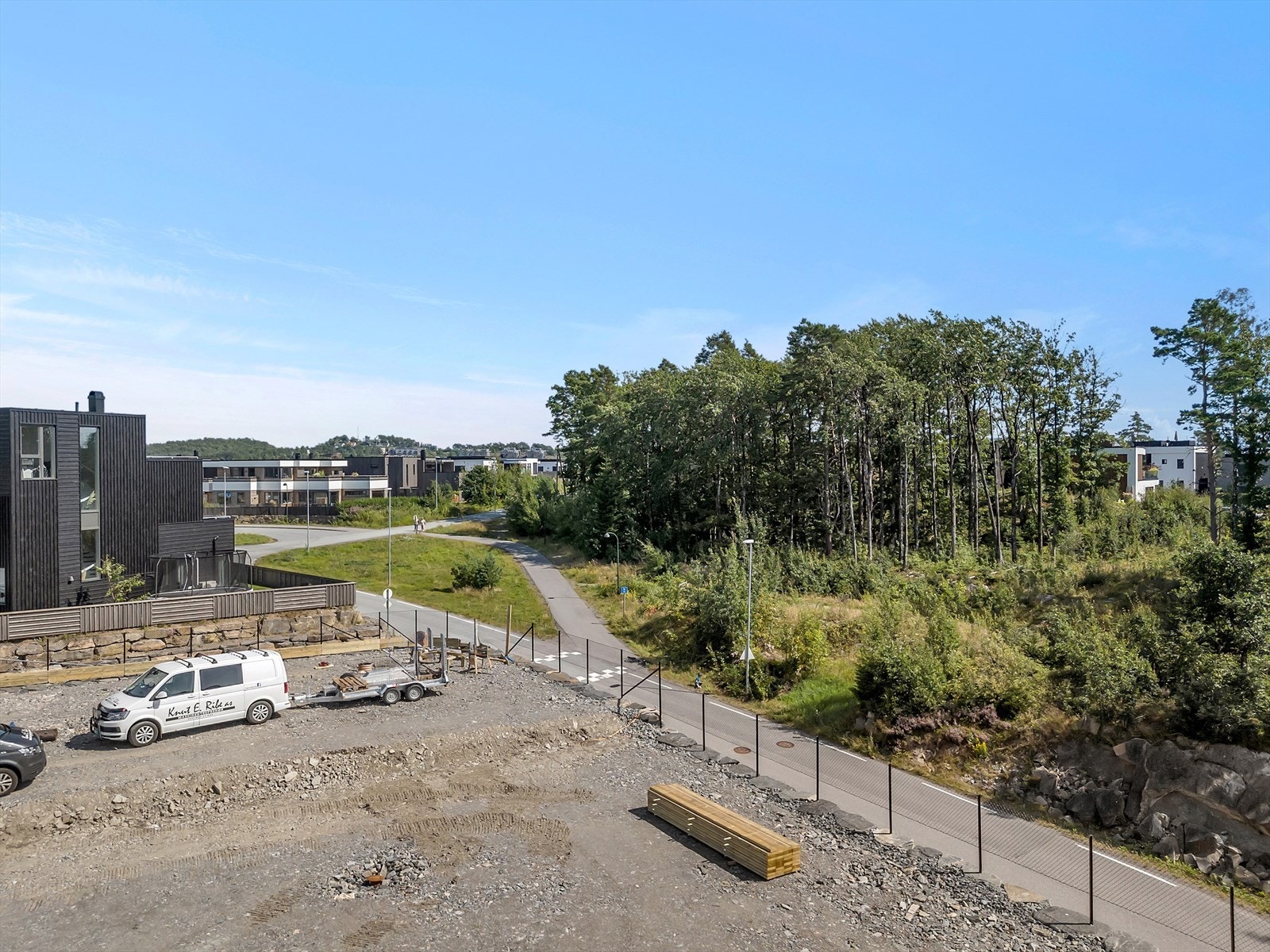 Dvergsnesbrinken 29 - Utsikt omtrent fra takterrasse (8 meter over bakkeplan) Galleribilde