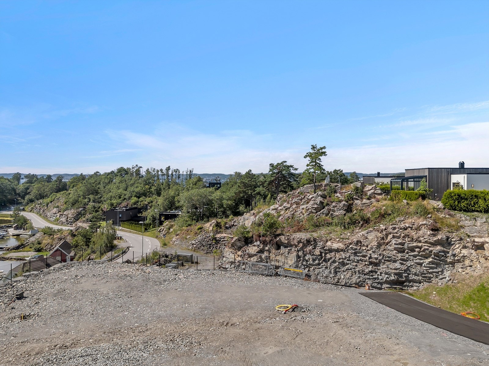 Dvergsnesbrinken 29 - Utsikt omtrent fra takterrasse (8 meter over bakkeplan) Galleribilde