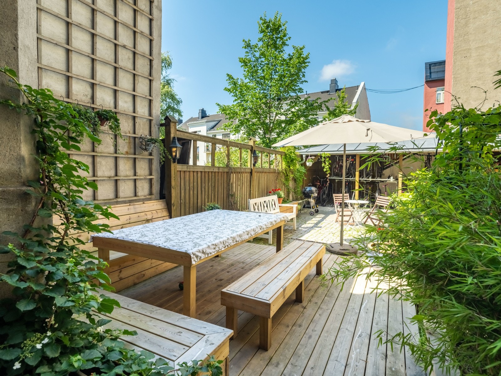 Fine sitteplasser, som også brukes flittig. Galleribilde