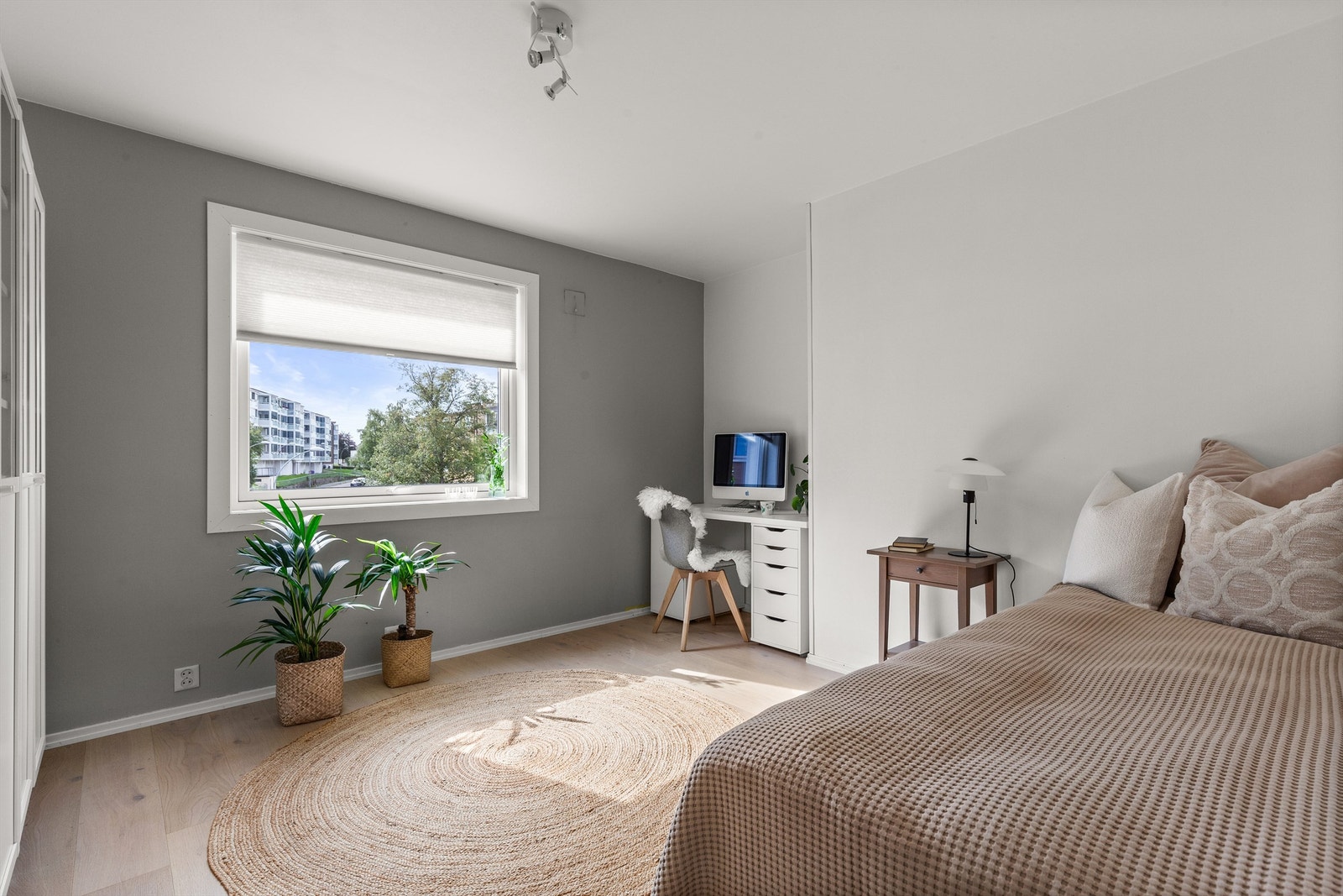 Her kan du fint møblere med seng, pult eller annet du skulle ha behov for. Galleribilde