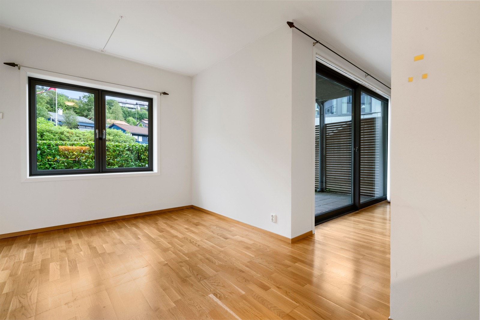 Spiseplass på kjøkkenet - spisestue. Galleribilde