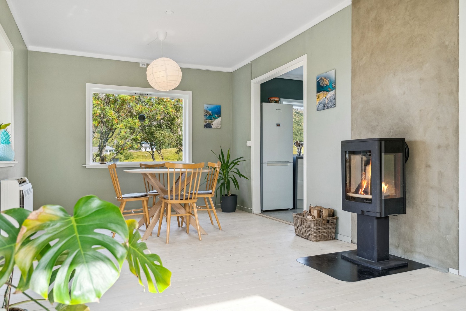 God plass til spisegruppe. Galleribilde