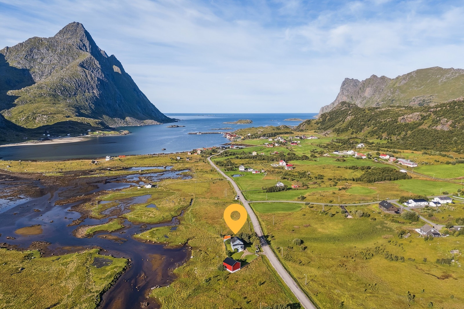 Velkommen til Tangstad 64 - Presentert av EiendomsMegler 1 Lofoten Galleribilde