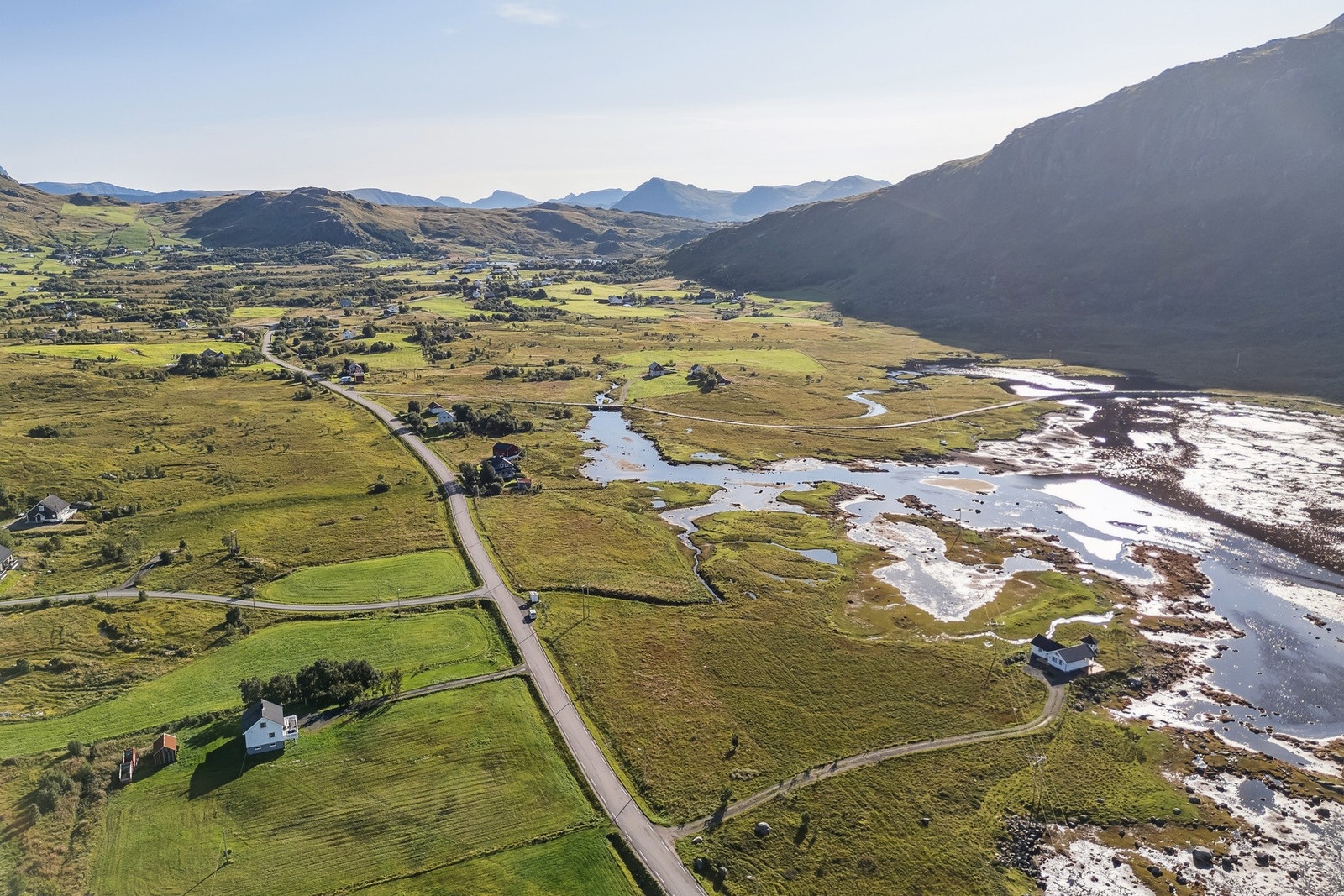 Området Tangstad/Steinfjorden er en idyllisk og landlig bygd med et livskraftig samfunn. Galleribilde