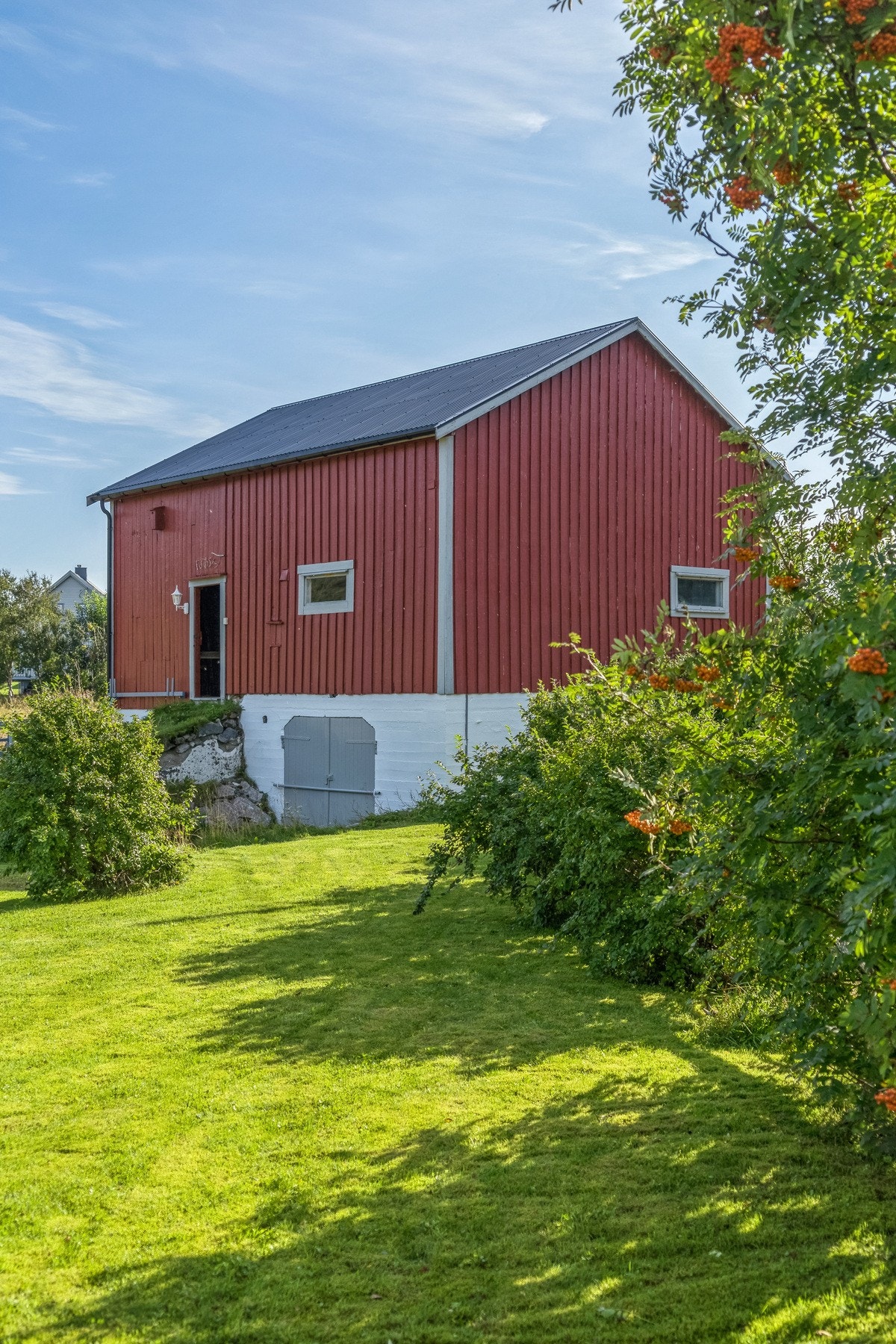 Fjøsbygningen er innholdsrik med flere rom. Galleribilde