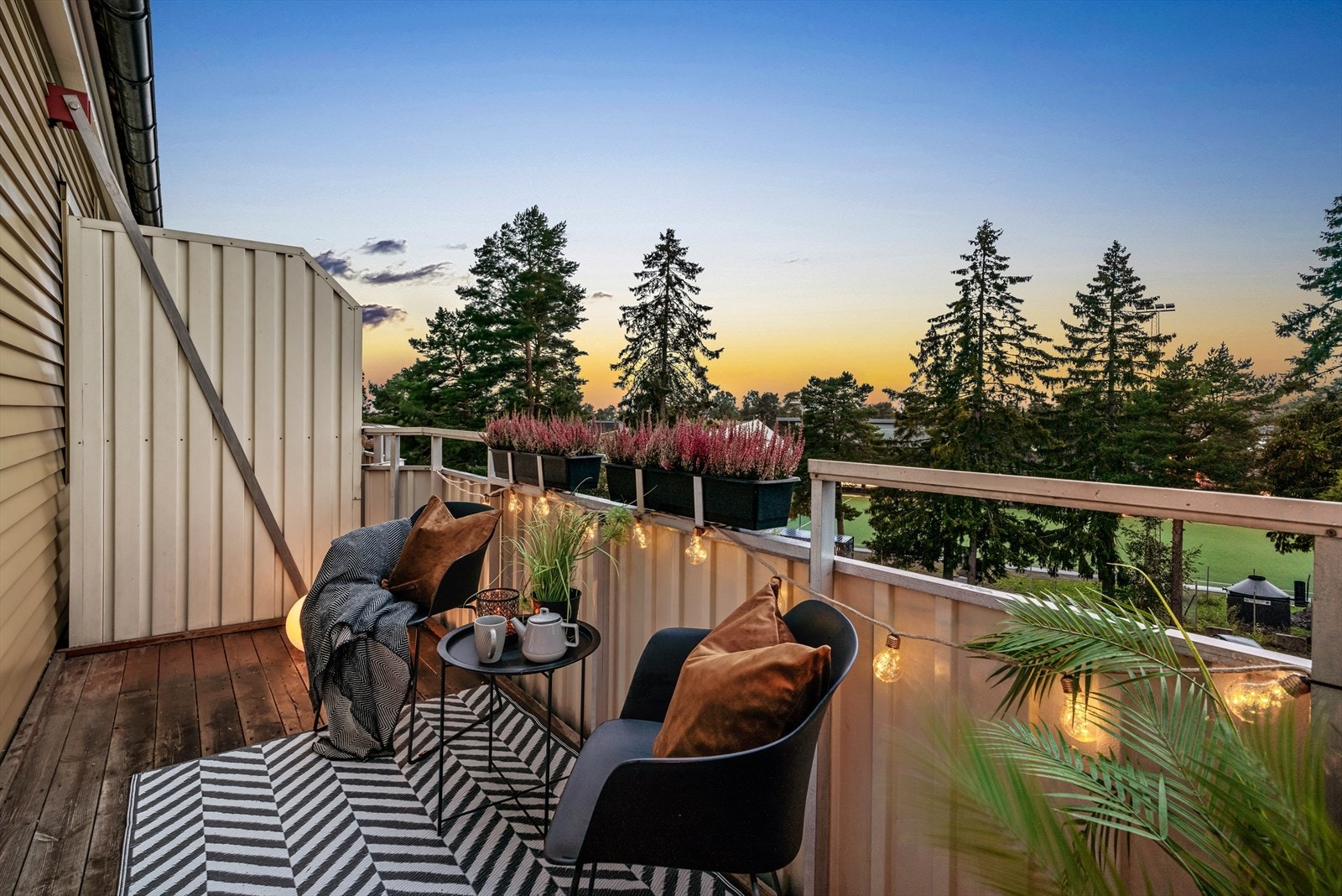 Her kan man nyte fine sommerkvelder. Galleribilde