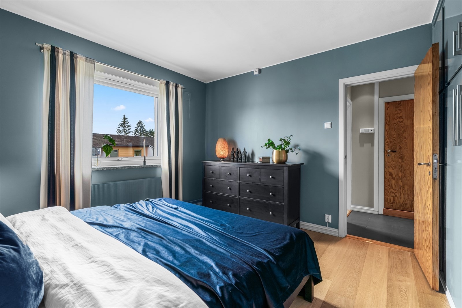 I tillegg har rommet plass til ytterlig oppbevaringsløsninger. Galleribilde