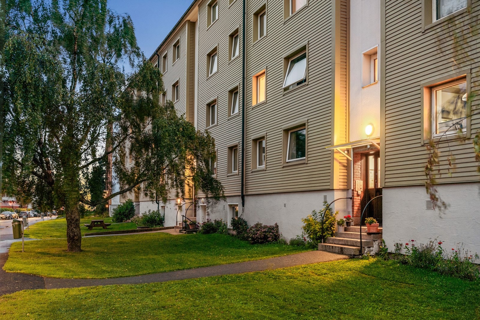 Store grøntarealer rundt bebyggelsen. Galleribilde