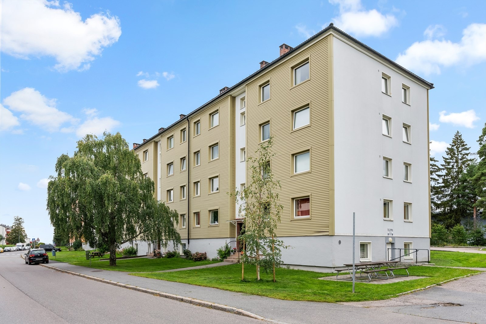 Leiligheten har en fin beliggenhet i et veletablert område med umiddelbar nærhet til Østmarka. Galleribilde