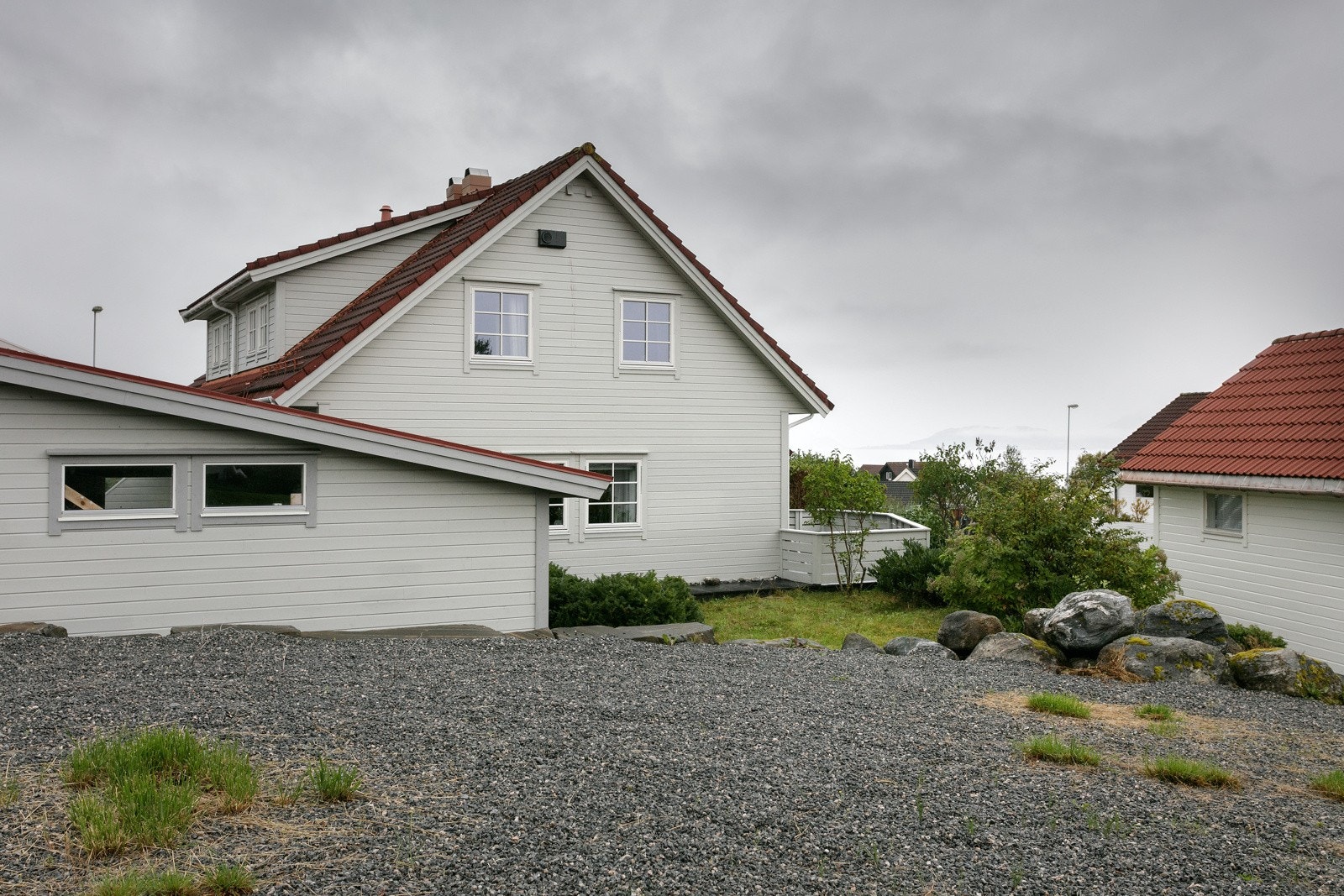 Areal ved siden av bod er også en del av fellestomten Galleribilde