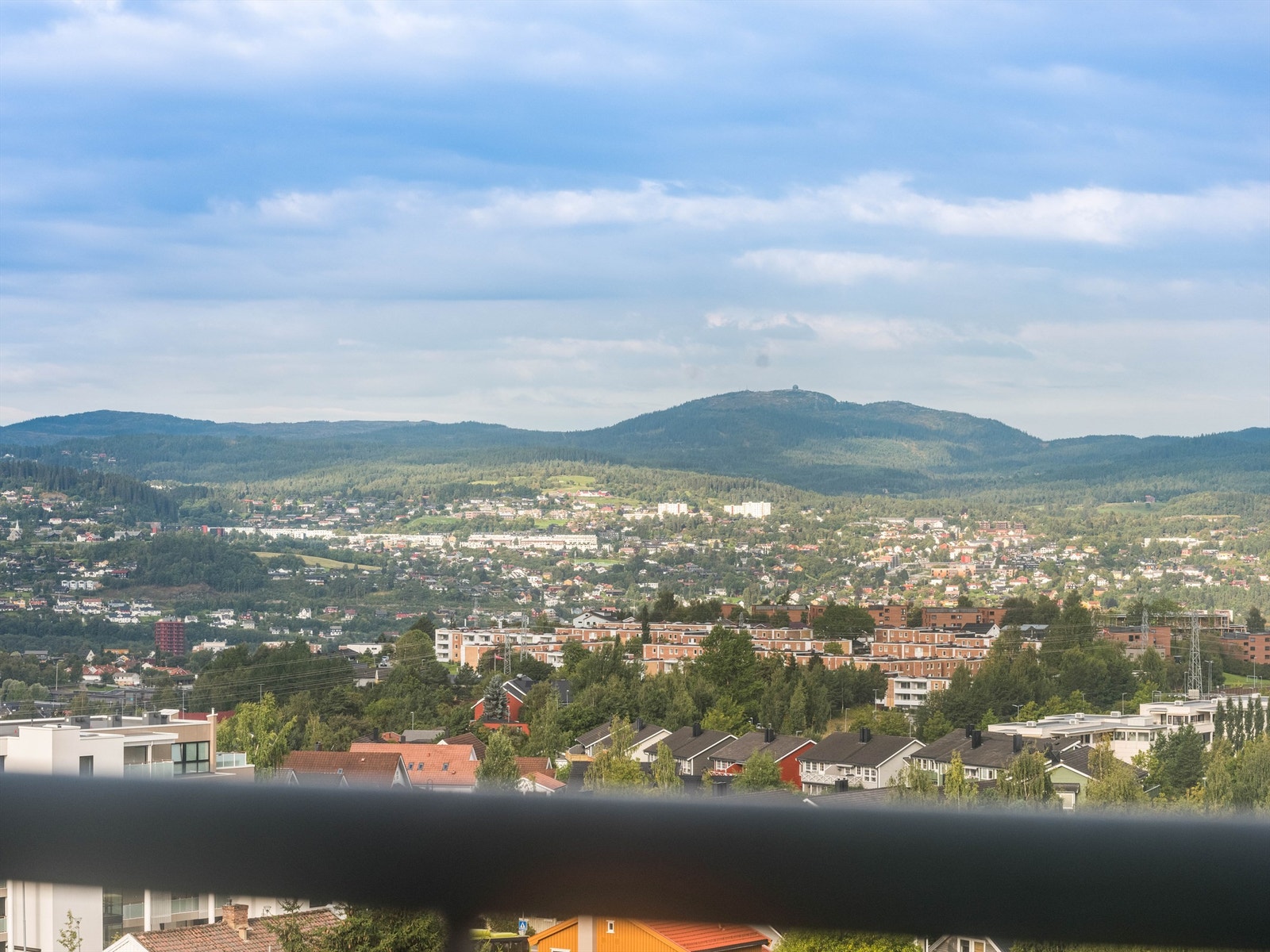 Utsikt, Gråkallen i horisonten Galleribilde