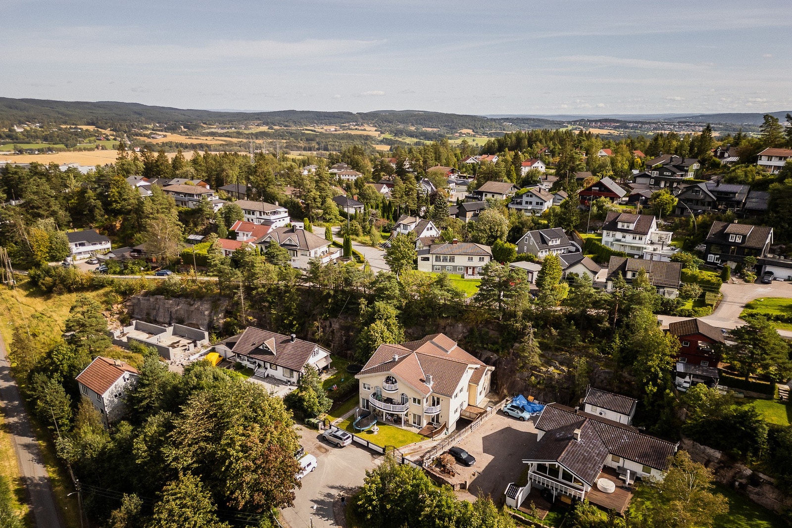 Attraktiv beliggenhet på Gjelleråsen/Vestli - et område hvor storbyen møter marka. Galleribilde