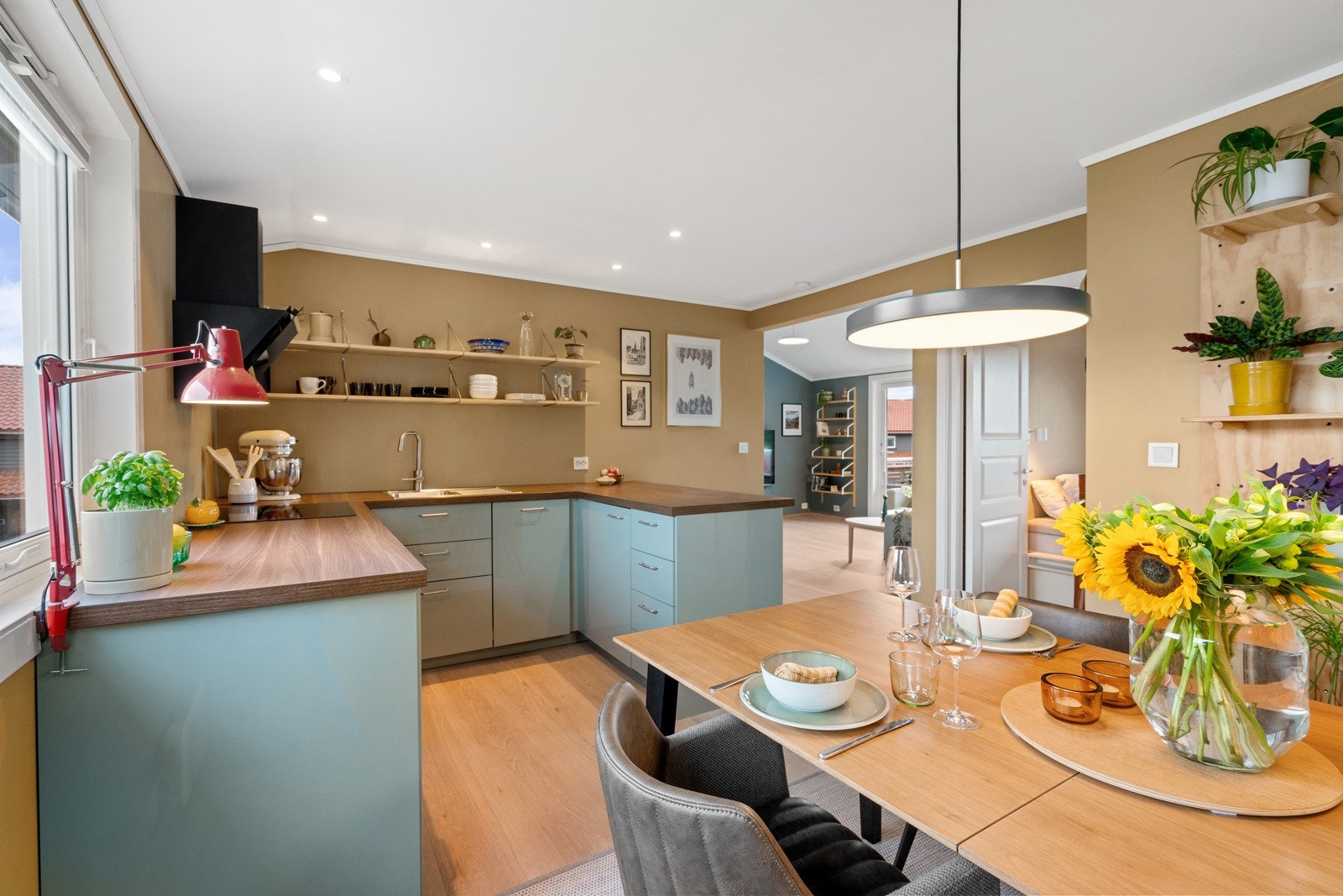 Svært innbydende kjøkkensone. Galleribilde