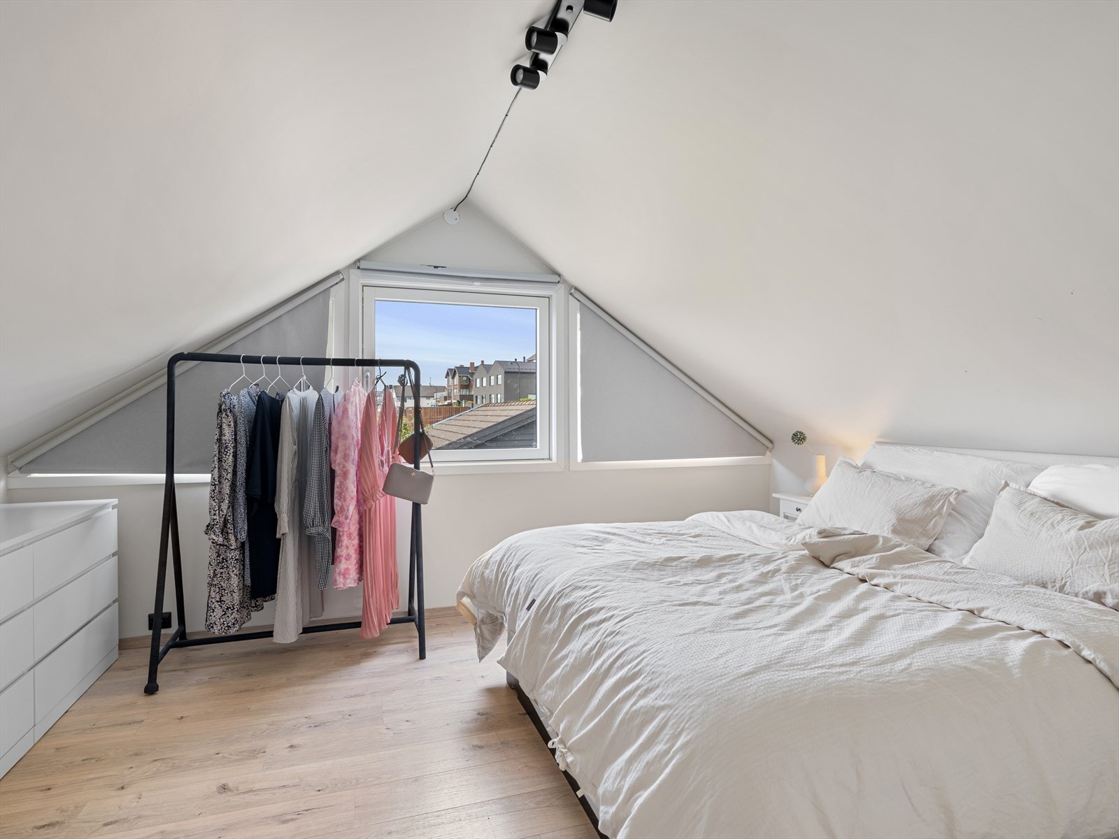 Soverom på loft Galleribilde