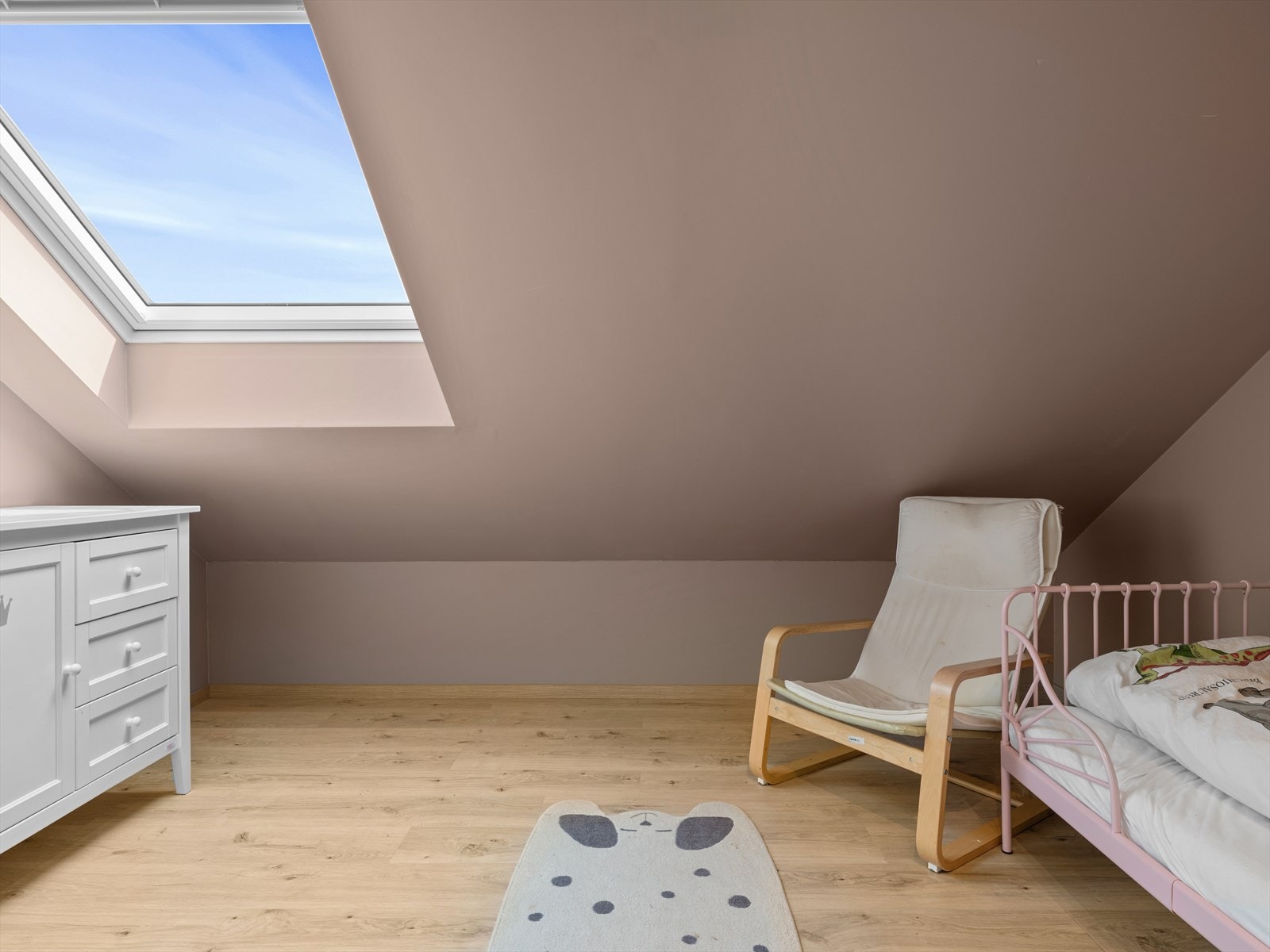Soverom på loft Galleribilde