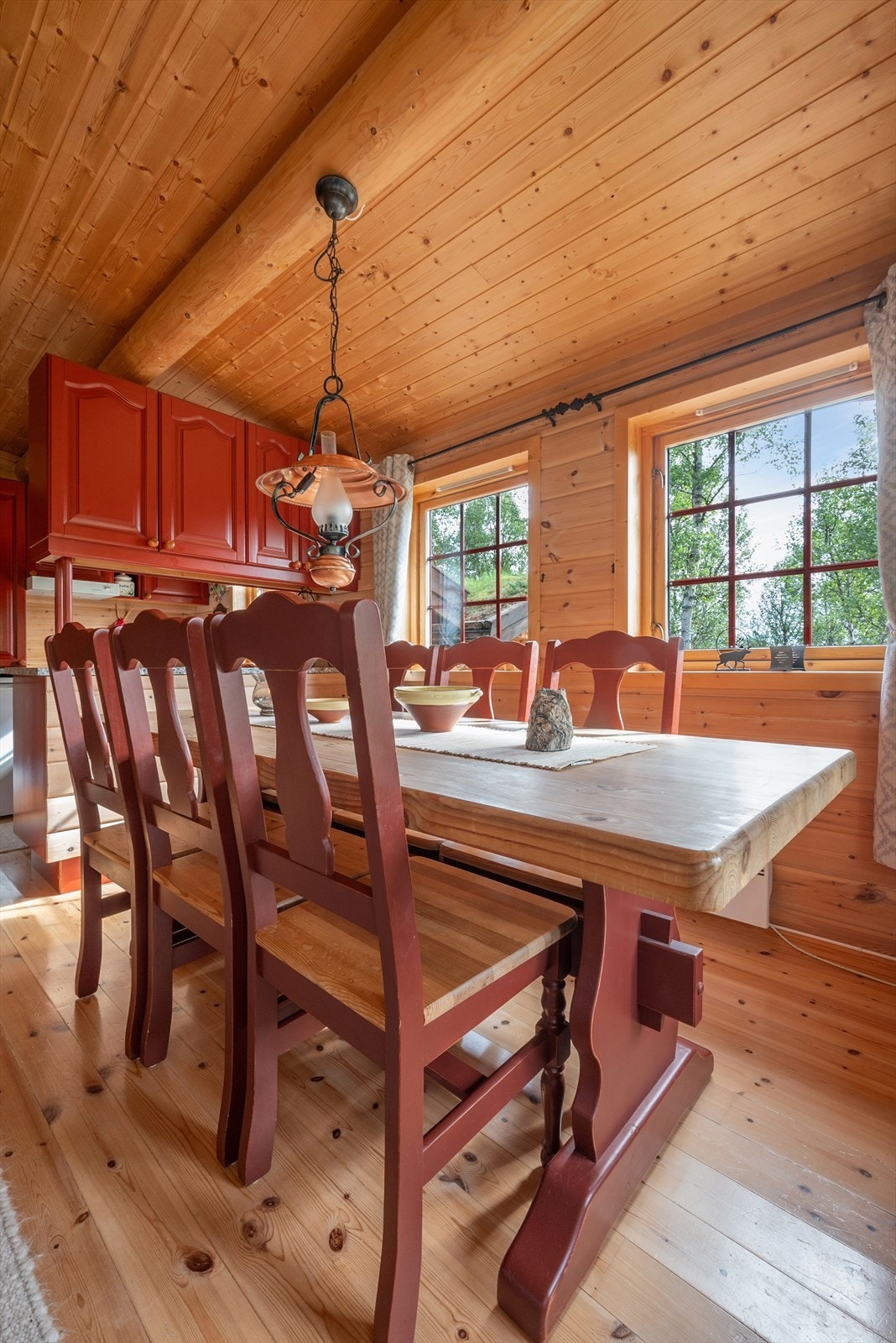 Spisestue. Galleribilde